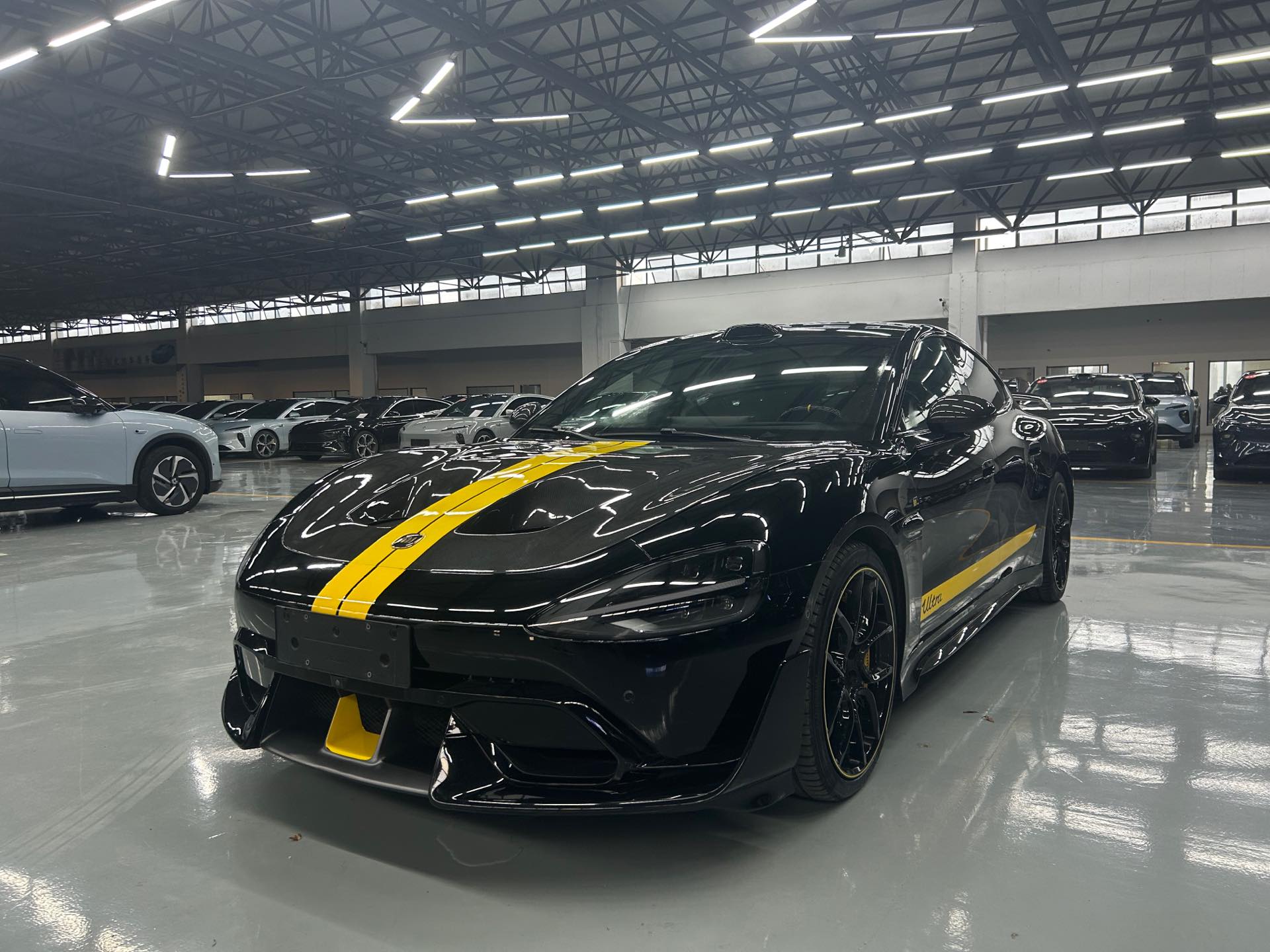 小米汽车 小米SU7 Ultra 2025 汽车图片 