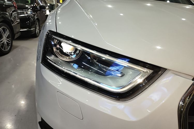 Audi Q3 2016 #8 Audi Q3 2016 car image #8