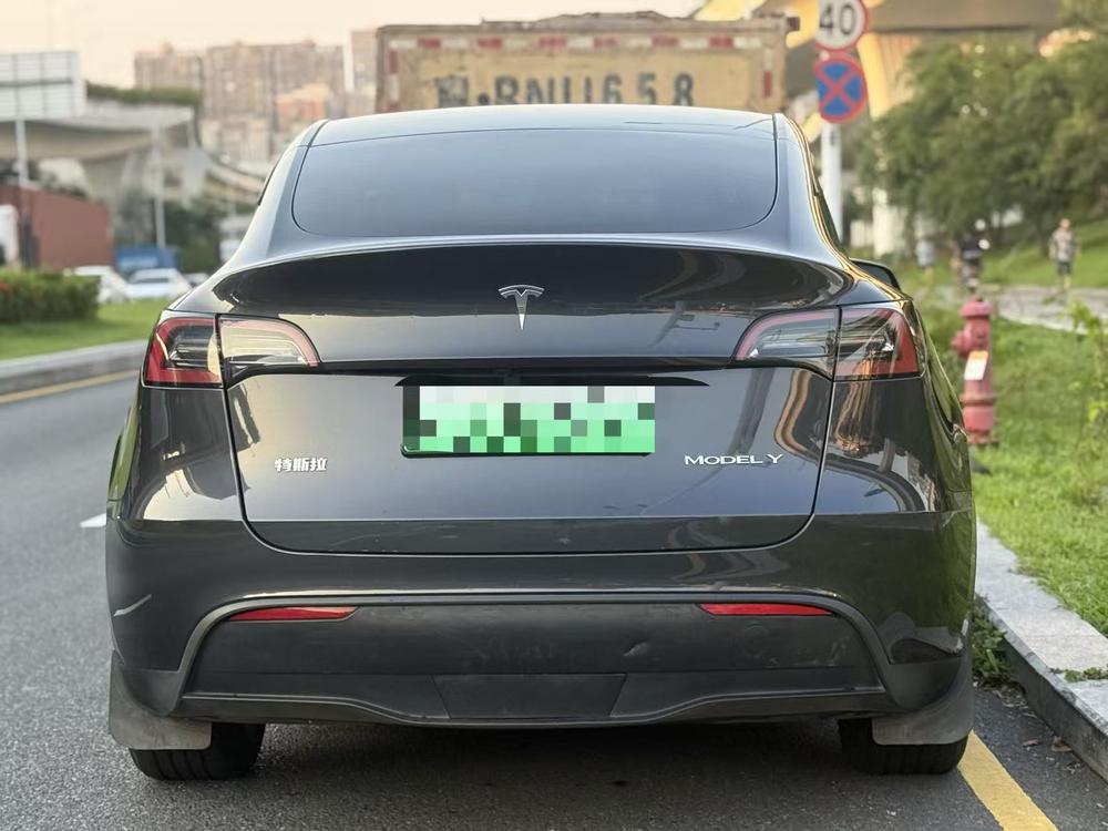 Tesla Model Y 2024 #6 Tesla Model Y 2024 immagine di auto #6