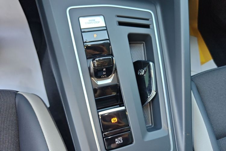 Volkswagen Golf 2023 imagem de carro #14