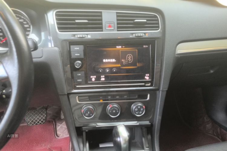 Volkswagen Golf 2019 car image #15