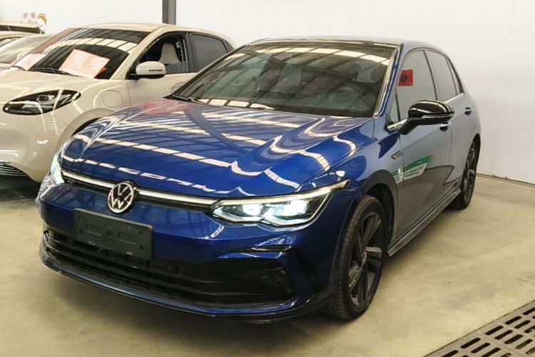 Volkswagen Golf 2021 car image #2