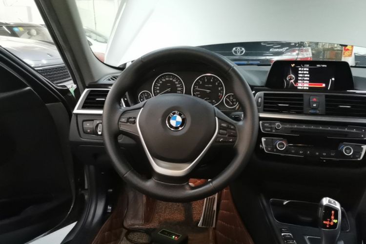 BMW 3 Series 2017 #11 BMW 3 Series 2017 car image #11