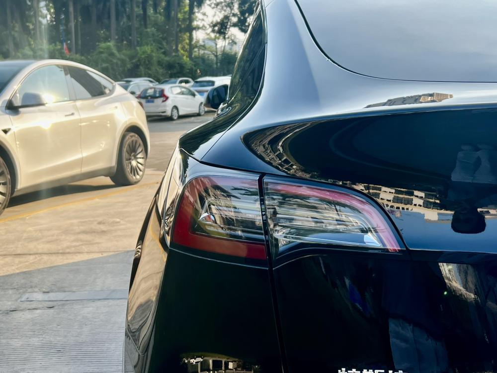 Tesla Model Y 2024 #8 Tesla Model Y 2024 immagine di auto #8