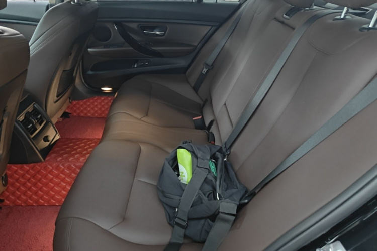 BMW 3 Series 2018 #17 BMW 3 Series 2018 car image #17