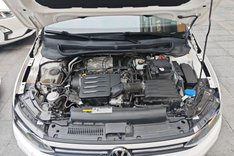 Volkswagen Polo 2021 car image #20
