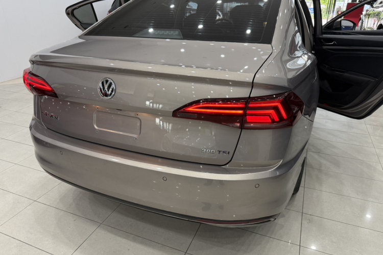 Volkswagen Bora 2020 car image #10