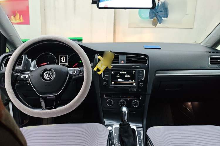 Volkswagen Golf 2017 изображение автомобиля #12