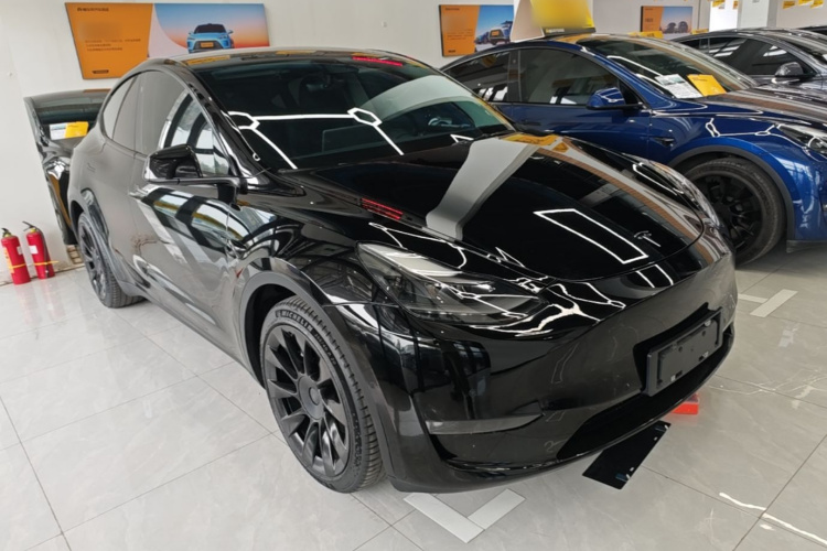 Tesla Model Y 2021 #4 Tesla Model Y 2021 car image #4