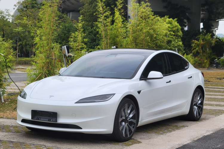 特斯拉 Model 3 2024 汽车图片 #2