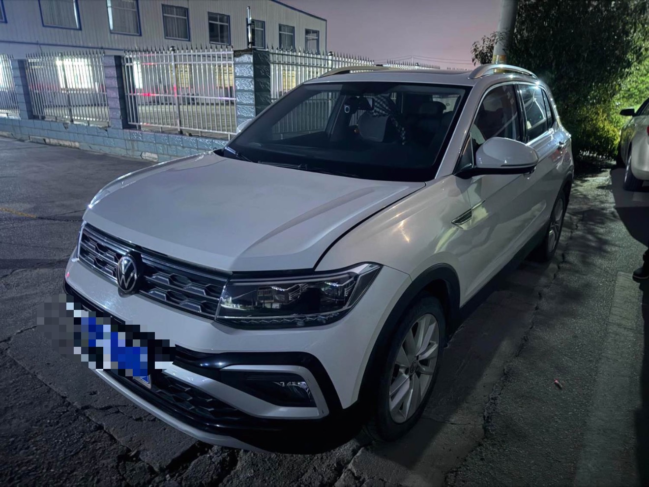 Volkswagen T-Cross 2021 Volkswagen T-Cross 2021 car image