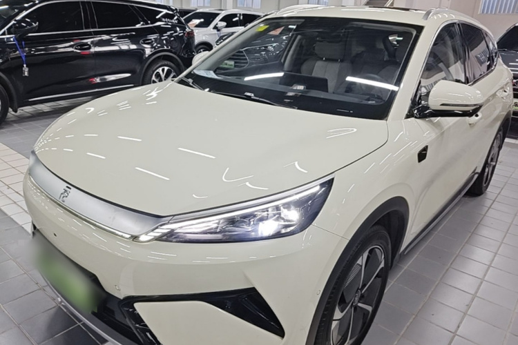 2025 car image #2