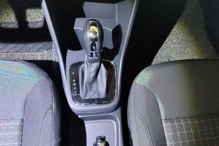 Volkswagen Polo 2016 car image #14