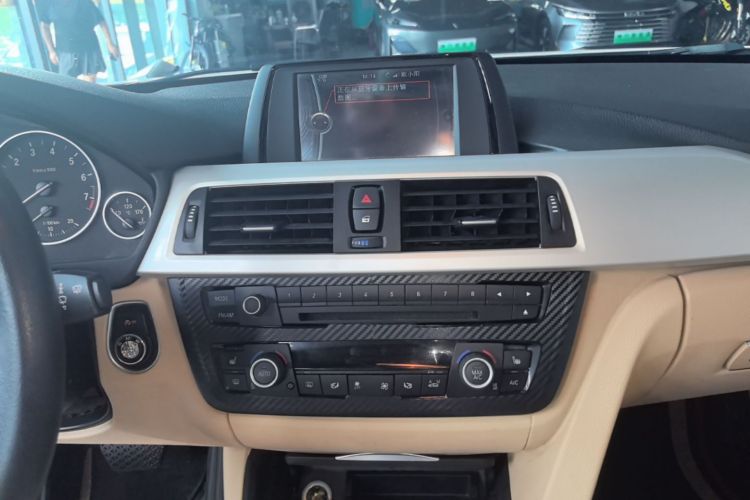 BMW 3 Series 2014 car image #13
