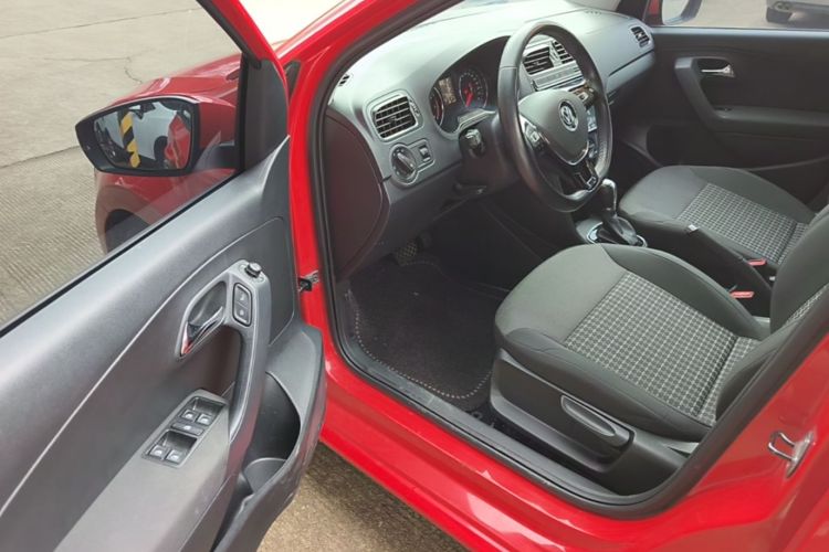 Volkswagen Polo 2016 #16 Volkswagen Polo 2016 car image #16