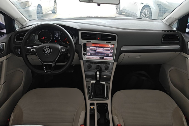 Volkswagen Golf 2018 #10 Volkswagen Golf 2018 car image #10