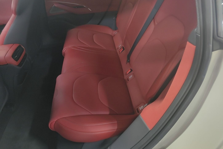 MI SU7 2024 car image #17