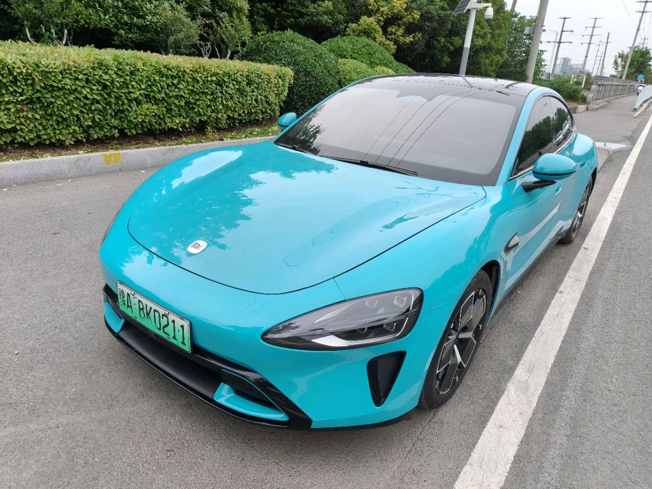 MI SU7 2025 MI SU7 2025 car image