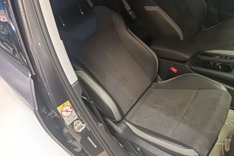 Audi Q3 2023 car image #24