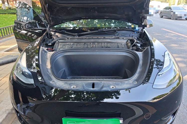 Tesla Model Y 2023 #22 Tesla Model Y 2023 car image #22