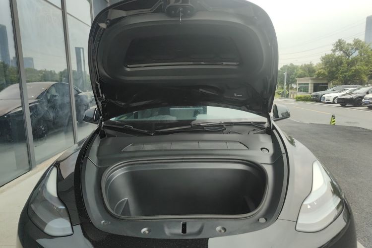 Tesla Model Y 2023 immagine di auto #20