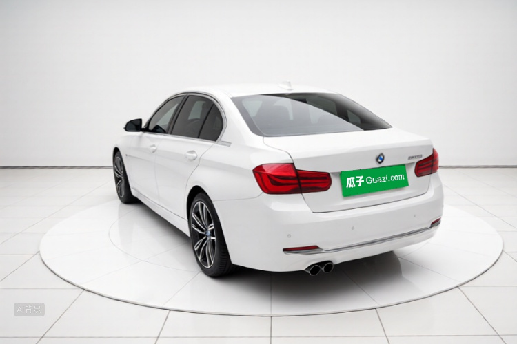 BMW 3 Series 2019 #5 BMW 3 Series 2019 car image #5