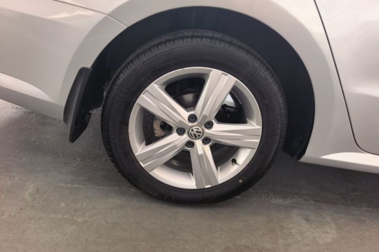 Volkswagen Lavida 2017 car image #10