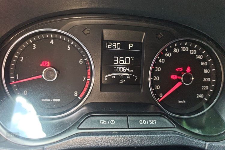 Volkswagen Polo 2015 #14 Volkswagen Polo 2015 car image #14