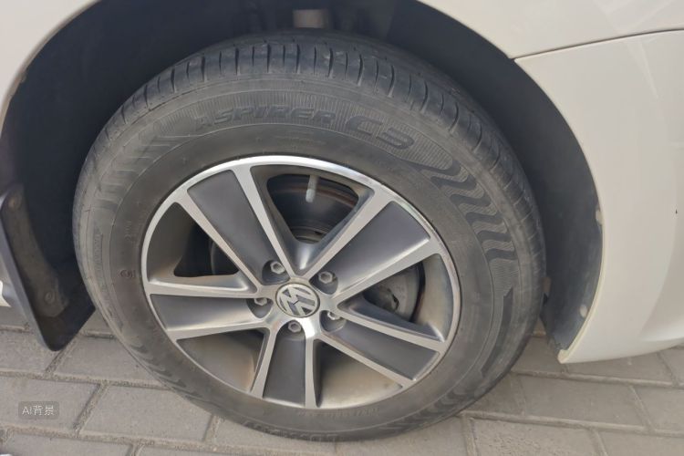 Volkswagen Polo 2017 car image #9