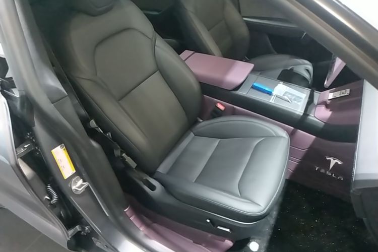Tesla Model Y 2026 #24 Tesla Model Y 2026 car image #24