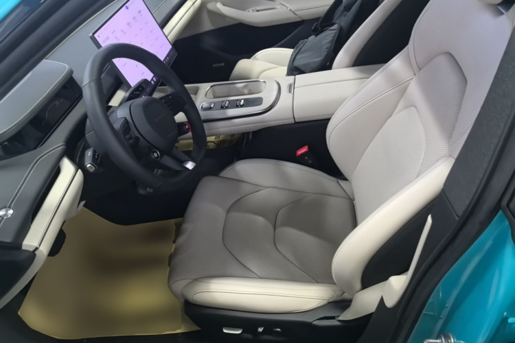MI SU7 2025 car image #19