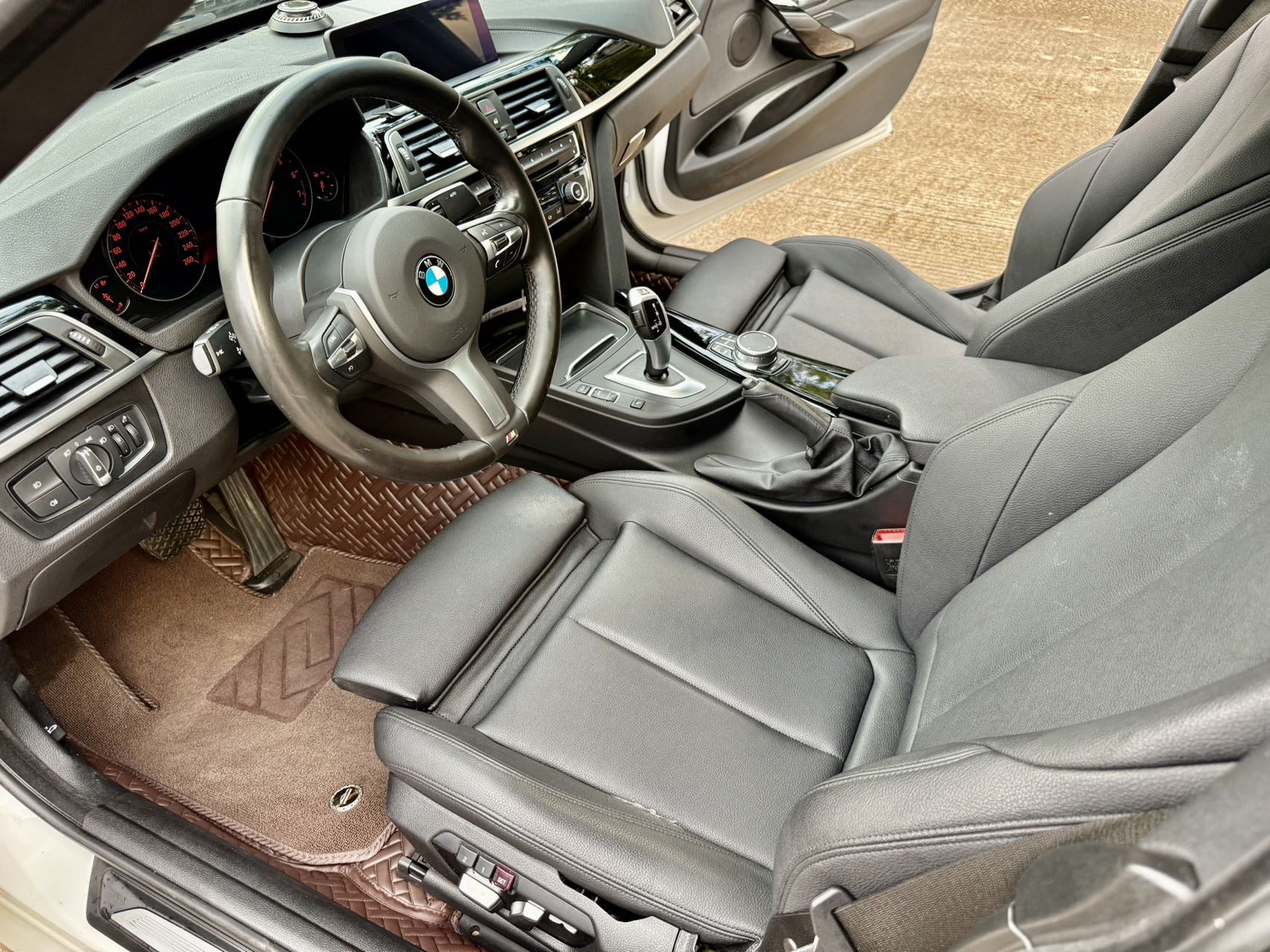BMW 3 Series GT 2021 imagen de coche #7