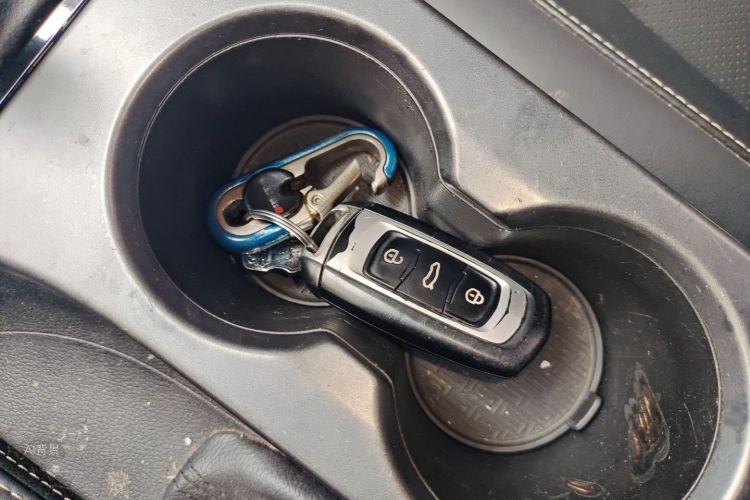 GEELY Emgrand 2018 car image #10