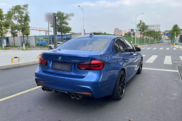 BMW 3 Series 2018 car image #8