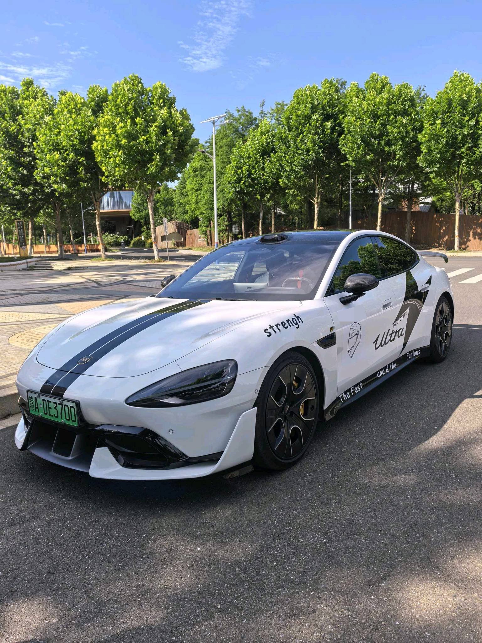 MI SU7 Ultra 2025 MI SU7 Ultra 2025 car image