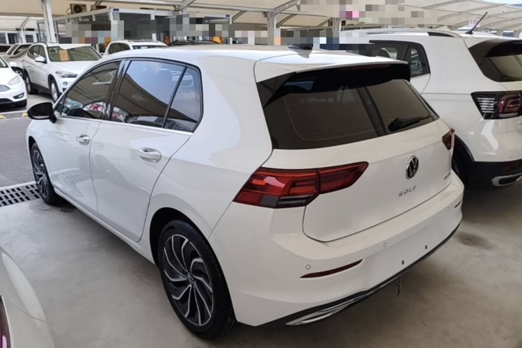 Volkswagen Golf 2021 car image #5