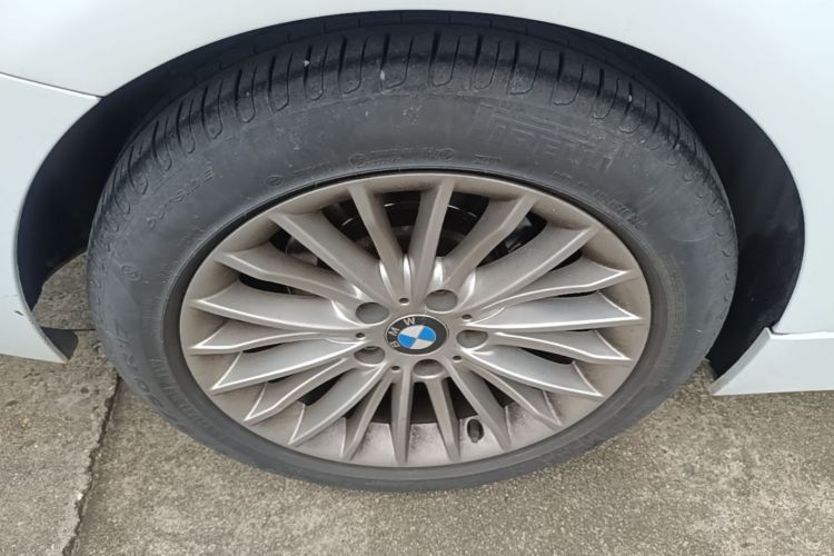 BMW 3 Series 2015 car image #10