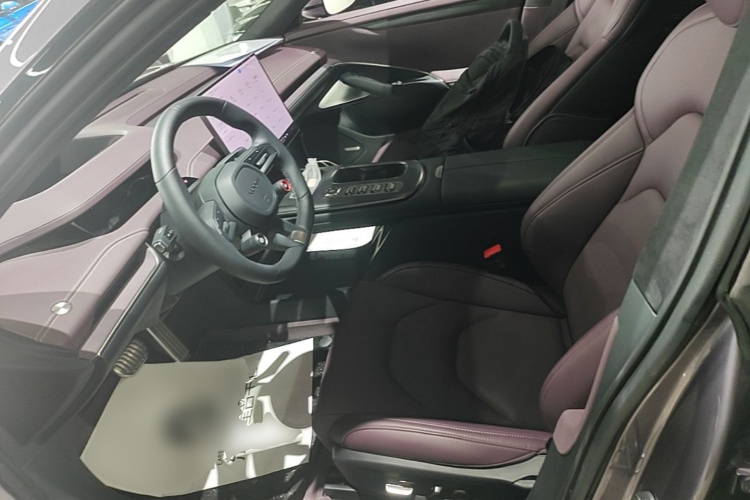 MI SU7 2025 car image #15
