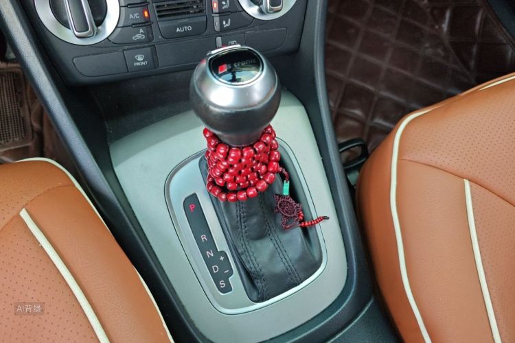 Audi Q3 2015 #16 Audi Q3 2015 car image #16