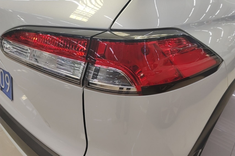 Toyota Corolla Cross 2024 #8 Toyota Corolla Cross 2024 car image #8