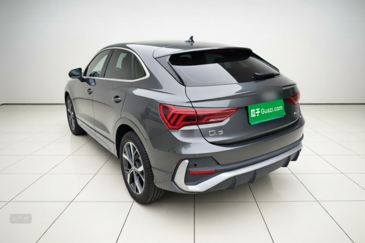 Audi Q3 2021 car image #5