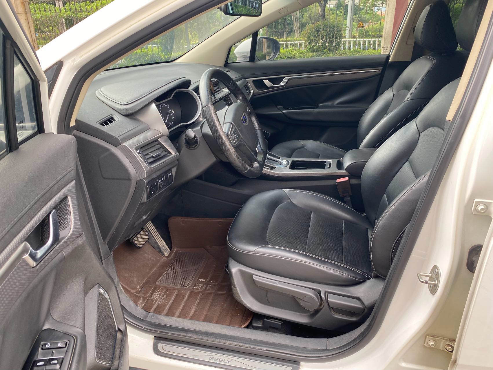 GEELY Emgrand GS 2016 car image #4