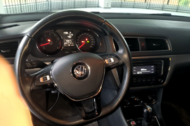 Volkswagen Lavida 2017 car image #11