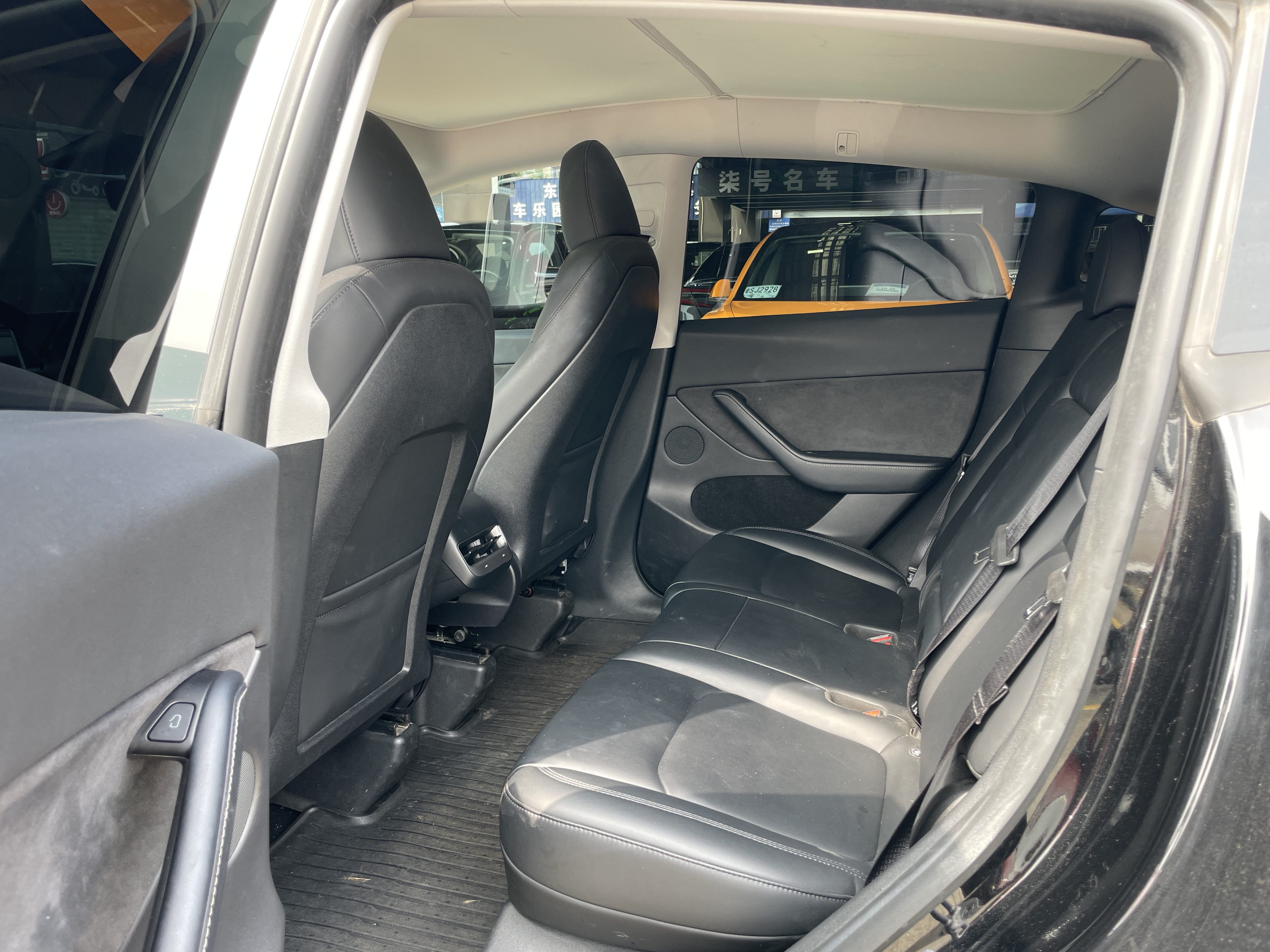 Tesla Model Y 2023 #4 Tesla Model Y 2023 immagine di auto #4