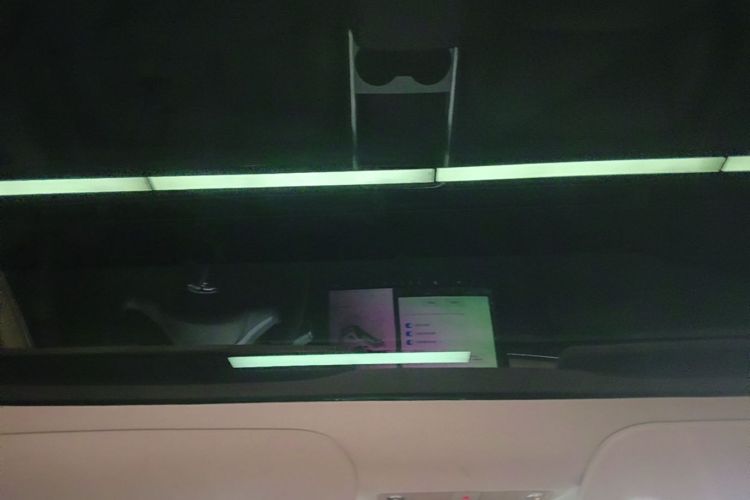 Tesla Model 3 2023 car image #18