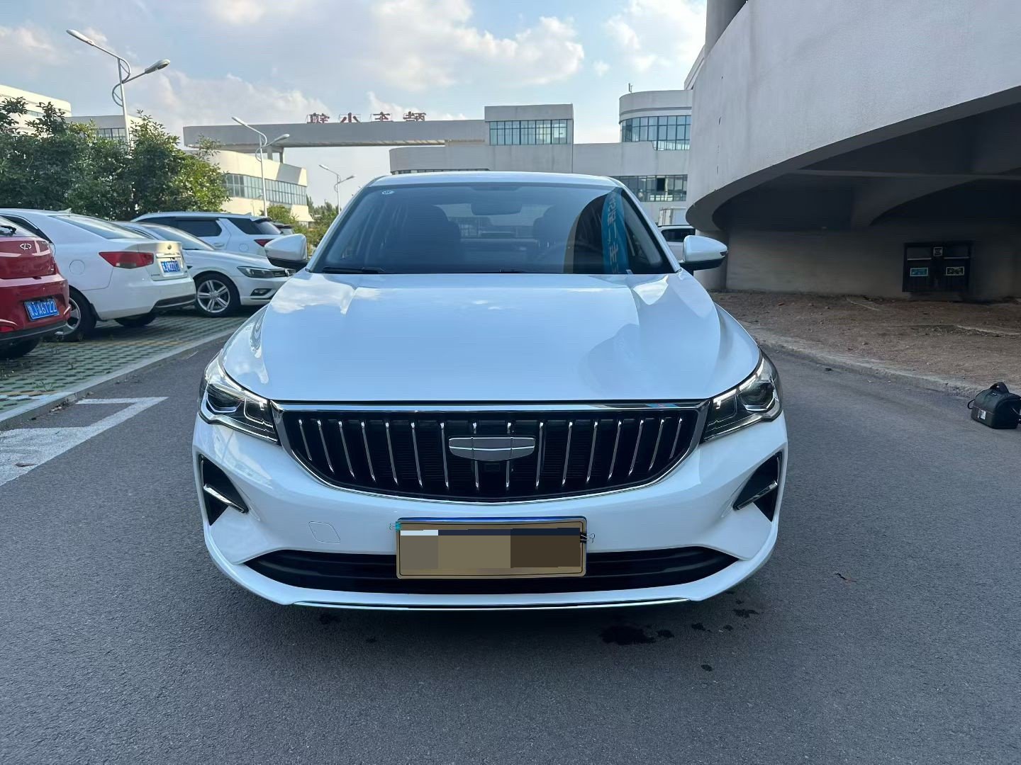 GEELY Emgrand 2025 car image #2