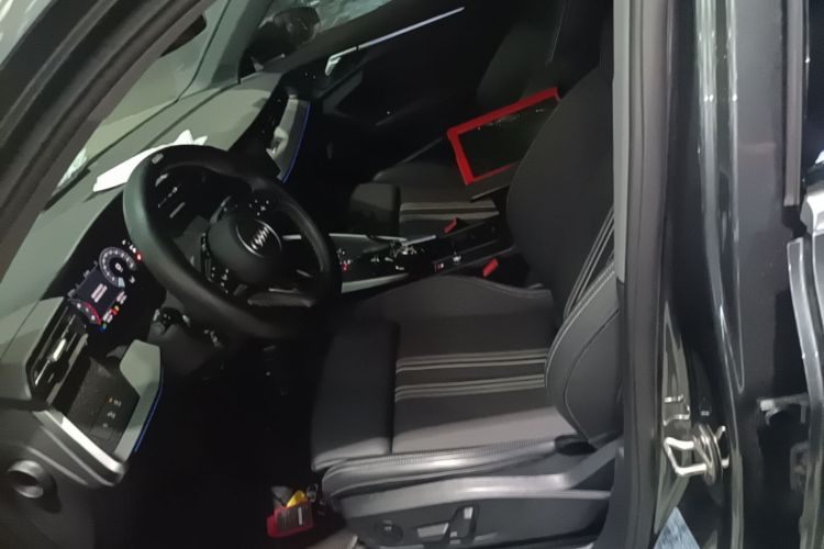 Audi A3 2023 immagine di auto #15