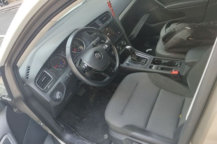 Volkswagen Golf 2020 #19 Volkswagen Golf 2020 car image #19