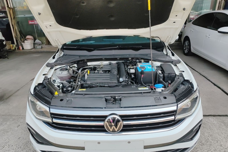 Volkswagen Bora 2023 car image #20