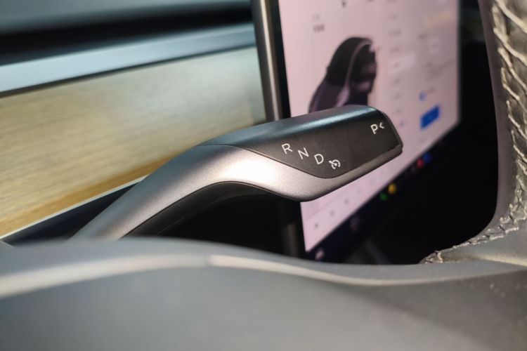 Tesla Model Y 2023 #14 Tesla Model Y 2023 car image #14